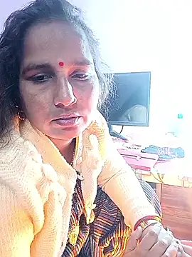 Snapshot of reemacouple007 chatting on January 15, 2026, 5:55 am reemacouple007 online show from January 15, 2026, 5:55 am