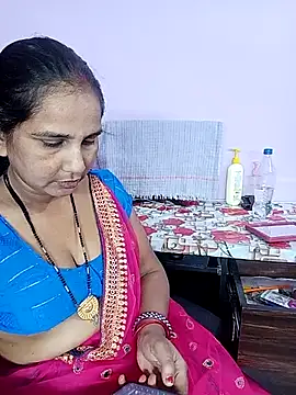 Snapshot of reemacouple007 chatting on April 20, 2026, 5:25 pm reemacouple007 online show from April 20, 2026, 5:25 pm