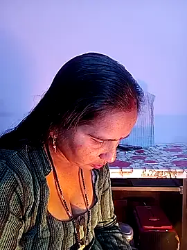 Snapshot of reemacouple007 chatting on February 6, 2026, 8:21 am reemacouple007 online show from February 6, 2026, 8:21 am