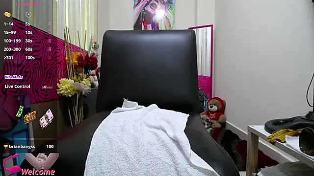 Snapshot of ViickySexy chatting on April 27, 2026, 7:23 pm ViickySexy online show from April 27, 2026, 7:23 pm
