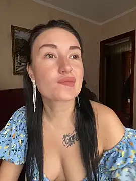 Snapshot of Roxana_Bell chatting on March 6, 2026, 9:04 am Roxana Bell online show from March 6, 2026, 9:04 am