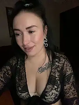 Snapshot of Roxana_Bell chatting on October 24, 2025, 7:13 pm Roxana Bell online show from October 24, 2025, 7:13 pm