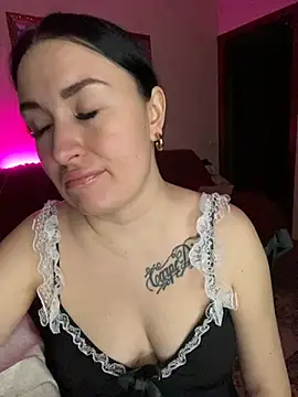 Snapshot of Roxana_Bell chatting on March 12, 2025, 4:46 pm Roxana Bell online show from March 12, 2025, 4:46 pm