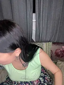 Snapshot of Roxana_Bell chatting on March 27, 2026, 9:38 pm Roxana Bell online show from March 27, 2026, 9:38 pm