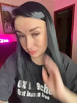Snapshot of Roxana_Bell chatting on February 14, 2025, 8:26 pm Roxana Bell online show from February 14, 2025, 8:26 pm