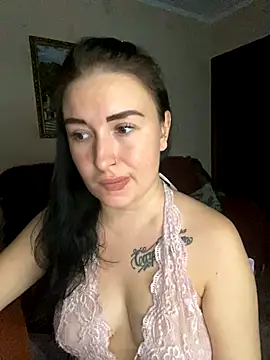 Snapshot of Roxana_Bell chatting on November 12, 2025, 8:12 pm Roxana Bell online show from November 12, 2025, 8:12 pm