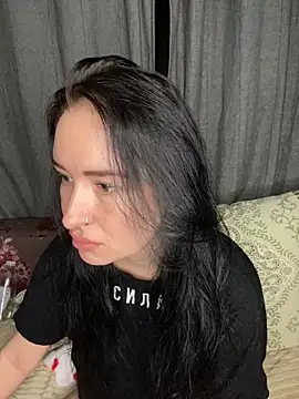 Snapshot of Roxana_Bell chatting on March 31, 2026, 8:33 pm Roxana Bell online show from March 31, 2026, 8:33 pm