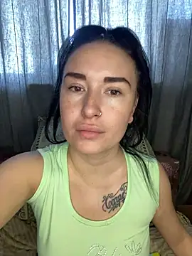Snapshot of Roxana_Bell chatting on March 29, 2026, 9:44 am Roxana Bell online show from March 29, 2026, 9:44 am