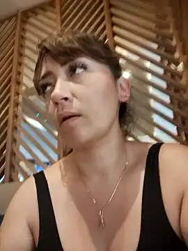 Snapshot of tata_laima__ chatting on October 2, 2025, 2:31 pm tata laima online show from October 2, 2025, 2:31 pm