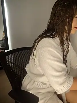 Snapshot of tata_laima__ chatting on October 20, 2025, 1:44 pm tata laima online show from October 20, 2025, 1:44 pm