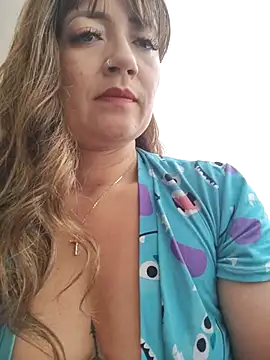 Snapshot of tata_laima__ chatting on October 11, 2025, 1:45 pm tata laima online show from October 11, 2025, 1:45 pm