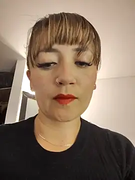 Snapshot of tata_laima__ chatting on September 24, 2025, 12:33 pm tata laima online show from September 24, 2025, 12:33 pm