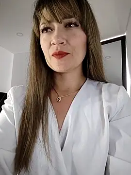 Snapshot of tata_laima__ chatting on November 4, 2025, 1:26 pm tata laima online show from November 4, 2025, 1:26 pm