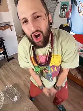 Snapshot of BobbyQ29 chatting on February 25, 2026, 7:03 pm BobbyQ29 online show from February 25, 2026, 7:03 pm