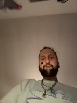 Snapshot of BobbyQ29 chatting on February 16, 2026, 3:49 am BobbyQ29 online show from February 16, 2026, 3:49 am