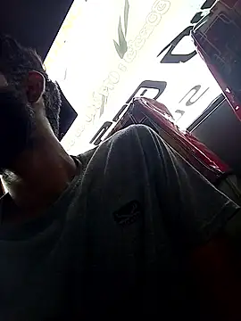 Snapshot of DulajThushara2468 chatting on January 19, 2026, 5:00 am DulajThushara2468 online show from January 19, 2026, 5:00 am