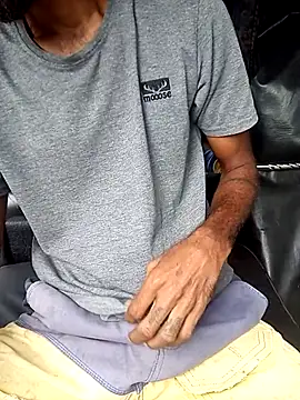 Snapshot of DulajThushara2468 chatting on February 14, 2026, 3:18 am DulajThushara2468 online show from February 14, 2026, 3:18 am