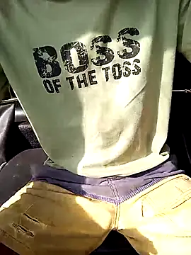 Snapshot of DulajThushara2468 chatting on February 23, 2026, 3:30 am DulajThushara2468 online show from February 23, 2026, 3:30 am