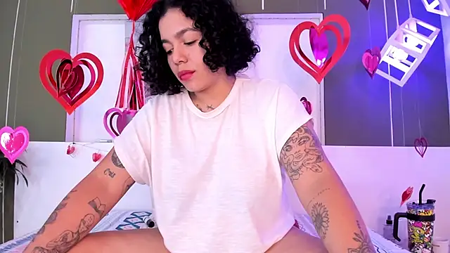 Alexxxholy online show from February 15, 2025, 8:23 pm