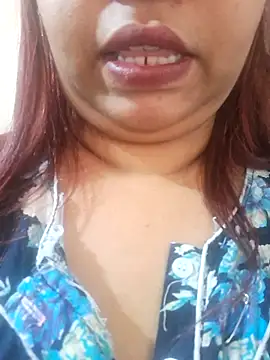 Snapshot of Ravina_patil1 chatting on February 6, 2026, 5:47 am Ravina patil1 online show from February 6, 2026, 5:47 am