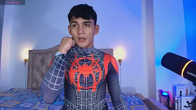 Snapshot of EstebanPerez_ chatting on September 19, 2025, 1:48 pm EstebanPerez online show from September 19, 2025, 1:48 pm