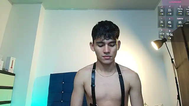 Snapshot of EstebanPerez_ chatting on February 27, 2025, 4:32 pm EstebanPerez online show from February 27, 2025, 4:32 pm