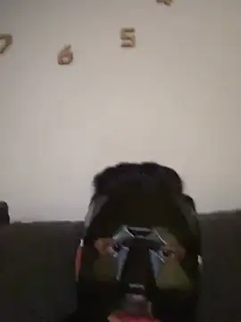 lazoglu0061 online show from February 14, 2025, 3:58 pm