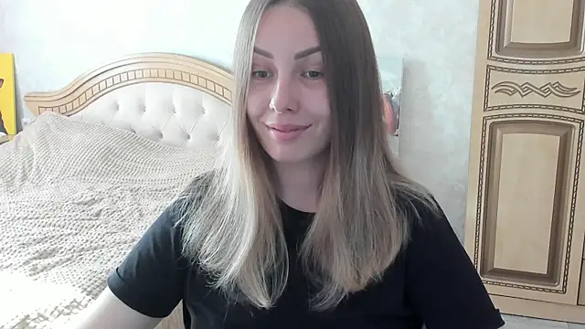 Snapshot of Mia_shy1 chatting on October 6, 2025, 6:58 am Mia shy1 online show from October 6, 2025, 6:58 am