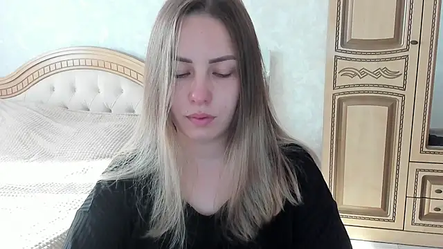 Snapshot of Mia_shy1 chatting on September 14, 2025, 6:03 am Mia shy1 online show from September 14, 2025, 6:03 am
