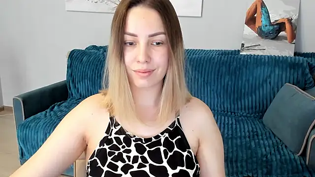 Snapshot of Mia_shy1 chatting on March 22, 2025, 8:29 am Mia shy1 online show from March 22, 2025, 8:29 am