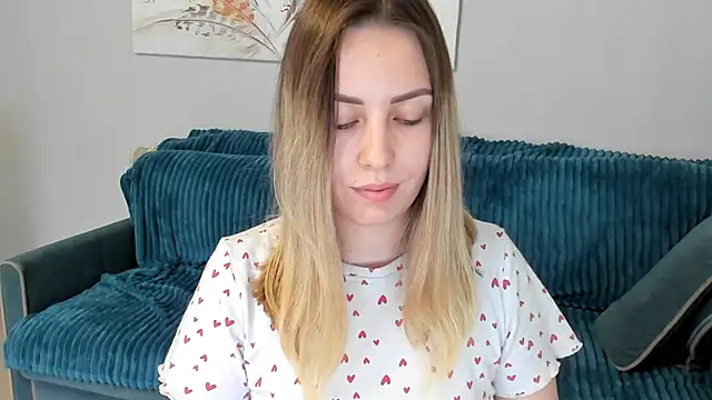 Snapshot of Mia_shy1 chatting on February 18, 2025, 11:44 am Mia shy1 online show from February 18, 2025, 11:44 am