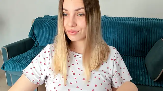 Snapshot of Mia_shy1 chatting on February 7, 2025, 7:40 am Mia shy1 online show from February 7, 2025, 7:40 am