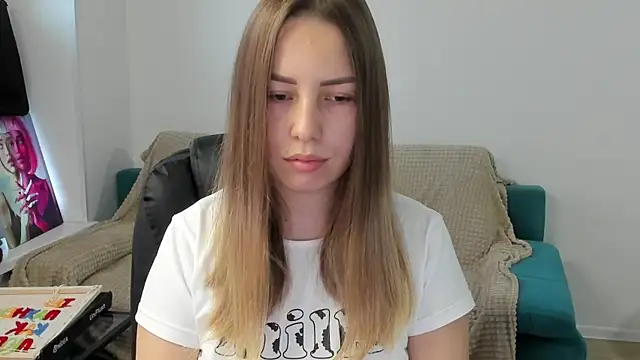 Snapshot of Mia_shy1 chatting on December 15, 2025, 6:41 am Mia shy1 online show from December 15, 2025, 6:41 am