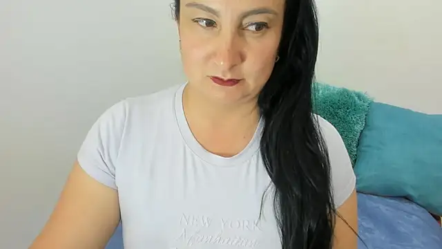 Ashyle online show from November 2, 2025, 6:46 pm