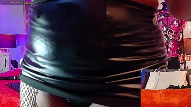 Scarlettt Ass online show from March 9, 2026, 12:30 pm