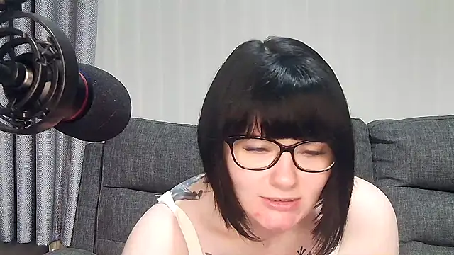 SquirtingIrishShannon online show from February 6, 2025, 6:13 pm