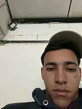 Snapshot of novin19_ chatting on November 7, 2025, 11:26 am novin19 online show from November 7, 2025, 11:26 am