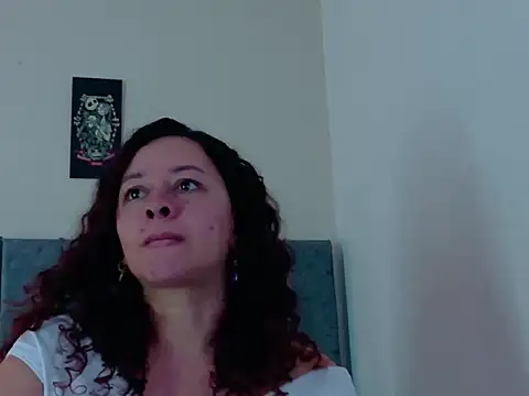 Snapshot of ArtesanaMK chatting on April 23, 2026, 5:47 pm ArtesanaMK online show from April 23, 2026, 5:47 pm