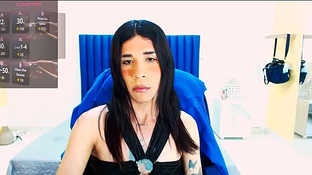 SaraSofia44 online show from April 8, 2026, 3:02 pm