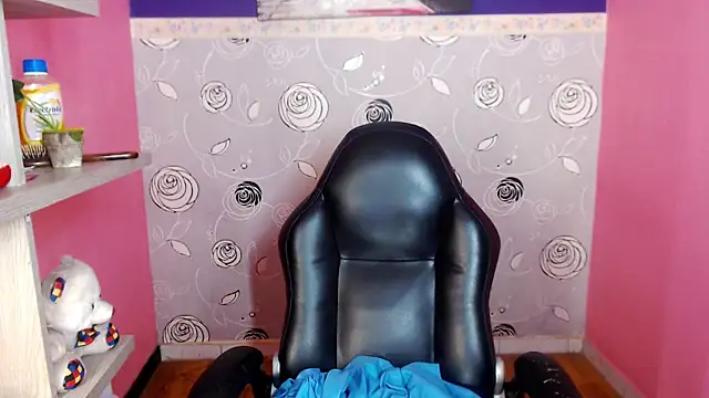 Snapshot of SaraSofia44 chatting on February 1, 2025, 2:37 am SaraSofia44 online show from February 1, 2025, 2:37 am