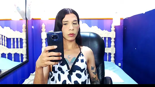 Snapshot of SaraSofia44 chatting on October 3, 2025, 1:42 am SaraSofia44 online show from October 3, 2025, 1:42 am