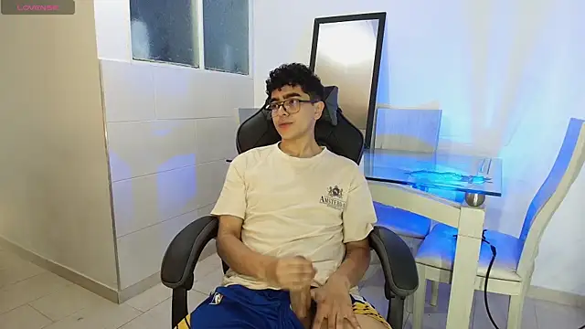 Snapshot of _nickconnor01 chatting on November 11, 2025, 3:12 am nickconnor01 online show from November 11, 2025, 3:12 am