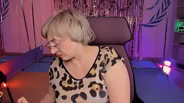 sugar vivien online show from February 28, 2025, 7:25 pm