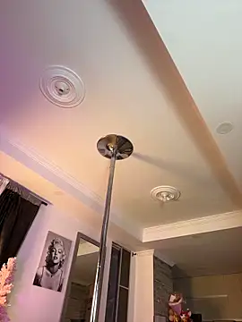 Snapshot of Melina-Smith chatting on December 13, 2025, 8:04 pm Melina-Smith online show from December 13, 2025, 8:04 pm