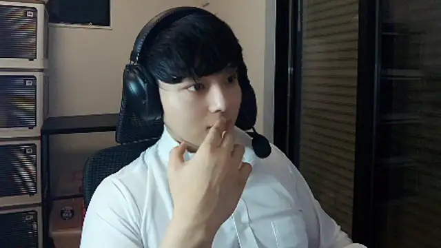 Snapshot of Tkcqcc chatting on February 21, 2026, 3:14 pm Tkcqcc online show from February 21, 2026, 3:14 pm