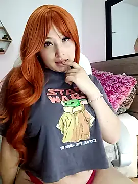 Snapshot of Eyleen_24 chatting on January 24, 2025, 10:30 pm Eyleen 24 online show from January 24, 2025, 10:30 pm