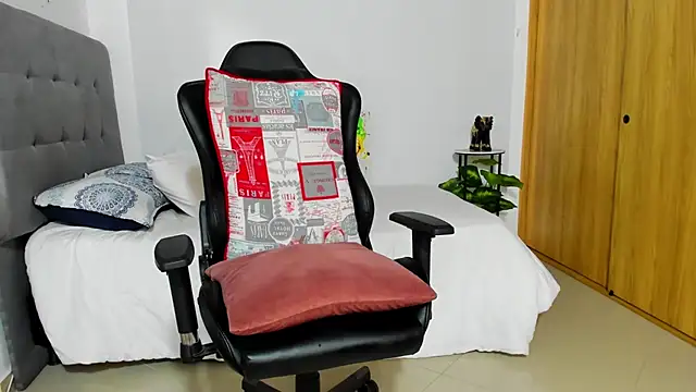 sexy blackman3606 online show from February 17, 2026, 6:05 pm