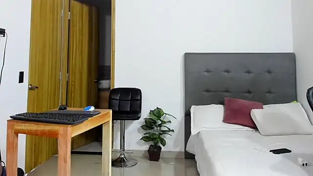 Snapshot of sexy_blackman3606 chatting on November 26, 2025, 4:56 am sexy blackman3606 online show from November 26, 2025, 4:56 am