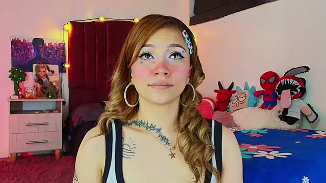 alisson zafiro  online show from October 10, 2025, 3:07 am