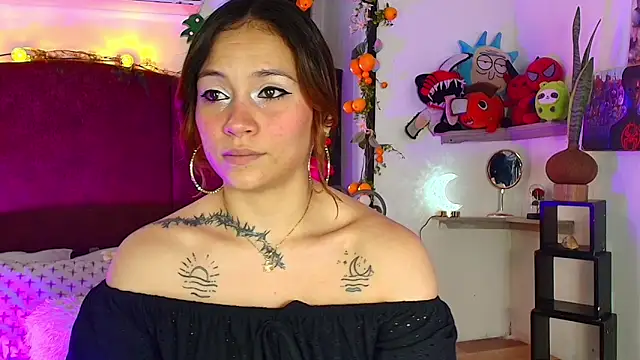 Snapshot of alisson_zafiro_ chatting on May 4, 2026, 12:14 am alisson zafiro online show from May 4, 2026, 12:14 am